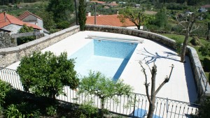 Empty swimming pool